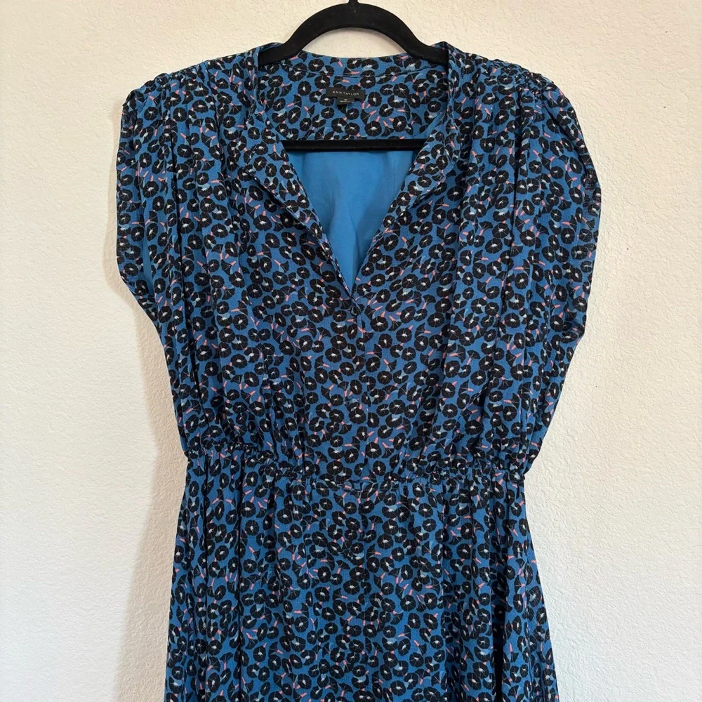 Ann Taylor Blue Morning Glory Button Down Midi Shirtdress - Picture 4 of 10